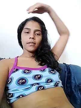 Emily hot26 online show from March 2026 06:44:02 PM