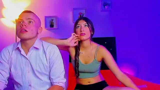 Snapshot of Max_and_pandora chatting on January 2026 07:38:01 PM Max and pandora online show from January 2026 07:38:01 PM