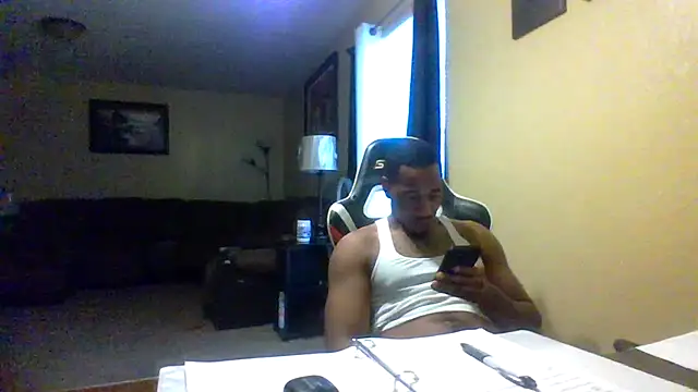 Snapshot of KingDes55 chatting on May 2026 02:00:01 PM KingDes55 online show from May 2026 02:00:01 PM