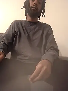 Snapshot of AverageAnt_ chatting on February 2026 05:45:02 PM AverageAnt online show from February 2026 05:45:02 PM