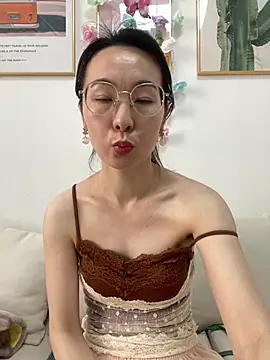 Snapshot of you-005 chatting on March 2026 02:28:02 AM you-005 online show from March 2026 02:28:02 AM