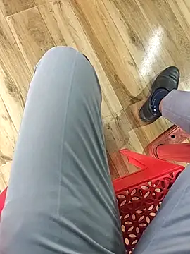 AqueousCrepe online show from April 2026 12:43:01 PM