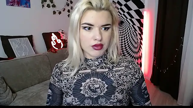 Snapshot of Ariana_Saint chatting on February 2026 08:12:01 PM Ariana Saint online show from February 2026 08:12:01 PM