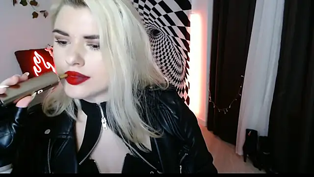 Snapshot of Ariana_Saint chatting on April 2026 07:44:01 PM Ariana Saint online show from April 2026 07:44:01 PM