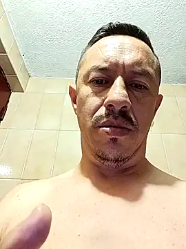 Snapshot of L_hotcream chatting on February 2026 10:11:01 AM L hotcream online show from February 2026 10:11:01 AM