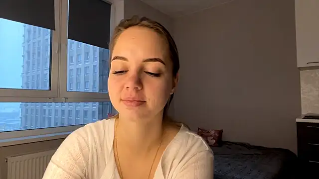 AliceQueenGirl online show from January 2026 12:41:01 PM