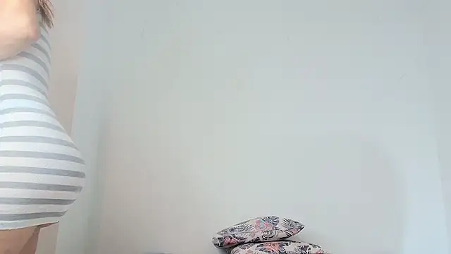 saramaartinez online show from February 2026 12:32:01 PM