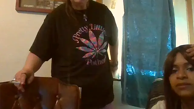 Snapshot of becky1111 chatting on May 2026 12:28:02 AM becky1111 online show from May 2026 12:28:02 AM
