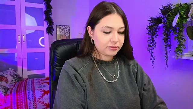 Snapshot of VanessaVivian chatting on January 2026 09:29:01 PM VanessaVivian online show from January 2026 09:29:01 PM