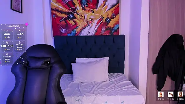 Violet Blazee online show from December 2025 11:08:01 AM