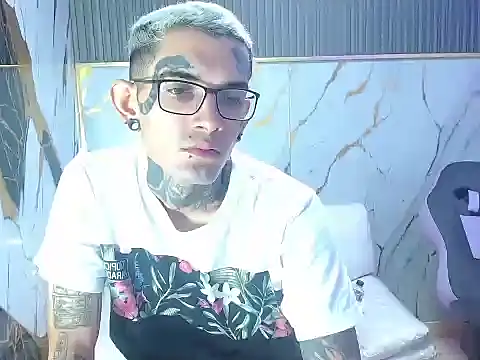 Boy tatto77 online show from January 2026 05:29:02 PM