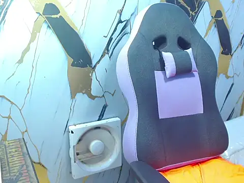 Boy tatto77 online show from February 2026 06:02:01 PM