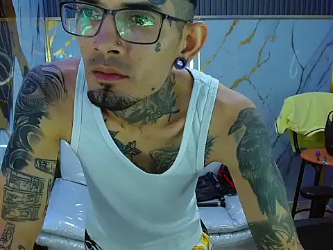 Snapshot of Boy_tatto77 chatting on July 2026 01:20:01 AM Boy tatto77 online show from July 2026 01:20:01 AM