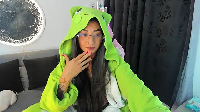 luna martii online show from January 2026 05:31:01 AM