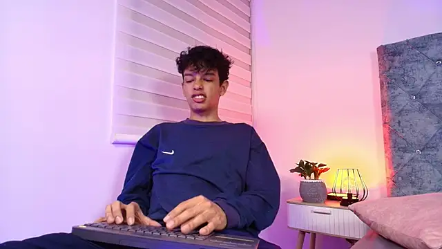 maxfrost 1 online show from January 2026 07:26:01 PM