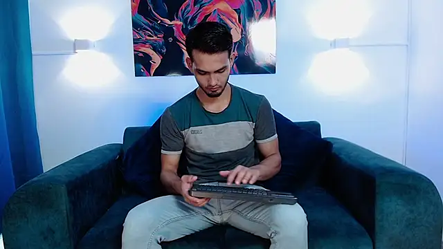 Snapshot of HarryFosster chatting on January 2026 06:21:02 PM HarryFosster online show from January 2026 06:21:02 PM