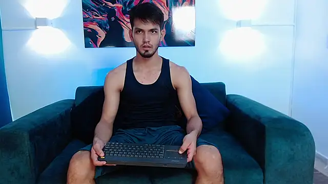 Snapshot of HarryFosster chatting on January 2026 06:31:02 PM HarryFosster online show from January 2026 06:31:02 PM