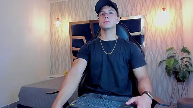 Noah Clarkk online show from March 2026 05:27:01 PM