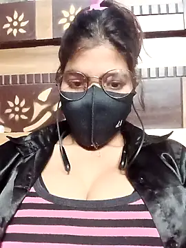 Miya mona online show from February 2026 05:20:02 PM