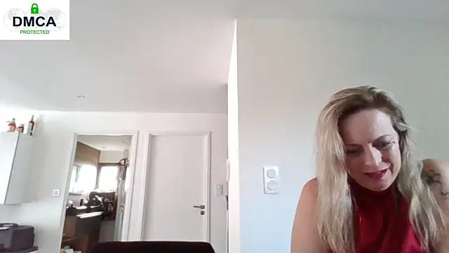 Snapshot of Miss-Chupagirly chatting on April 2026 03:07:01 PM Miss-Chupagirly online show from April 2026 03:07:01 PM