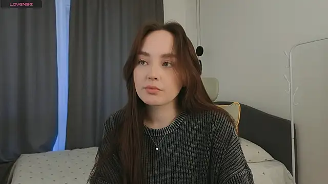 fallin lovee online show from March 2026 01:33:01 PM