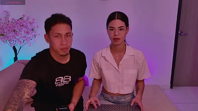 ZairaEon online show from January 2026 03:43:01 AM