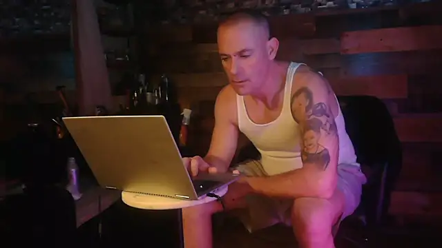 Snapshot of MISTERANDDEMI chatting on December 2025 12:45:01 PM MISTERANDDEMI online show from December 2025 12:45:01 PM