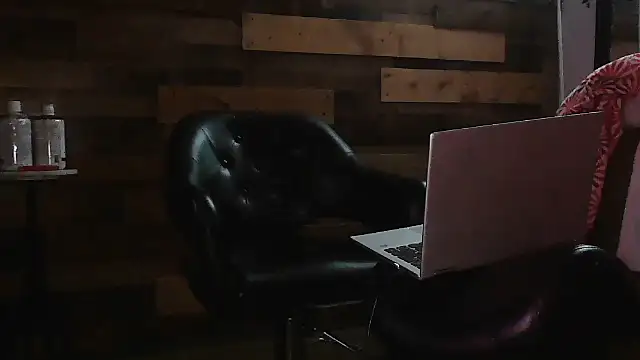 Snapshot of MISTERANDDEMI chatting on December 2025 11:50:01 AM MISTERANDDEMI online show from December 2025 11:50:01 AM