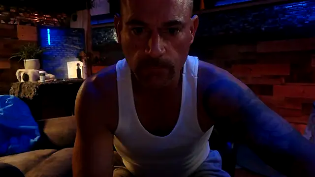 Snapshot of MISTERANDDEMI chatting on May 2026 09:58:02 AM MISTERANDDEMI online show from May 2026 09:58:02 AM