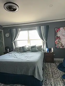 Snapshot of lvnlarge chatting on December 2025 01:29:02 PM lvnlarge online show from December 2025 01:29:02 PM