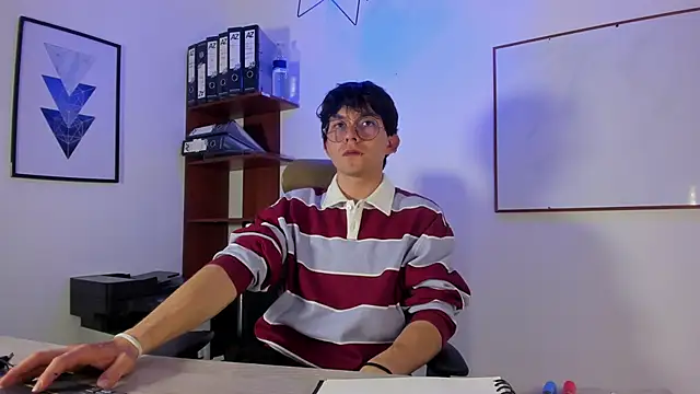 Snapshot of Eliot_X chatting on December 2025 11:23:02 PM Eliot X online show from December 2025 11:23:02 PM