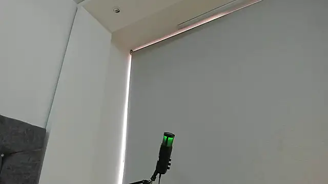 Snapshot of Eliot_X chatting on January 2026 05:59:01 PM Eliot X online show from January 2026 05:59:01 PM