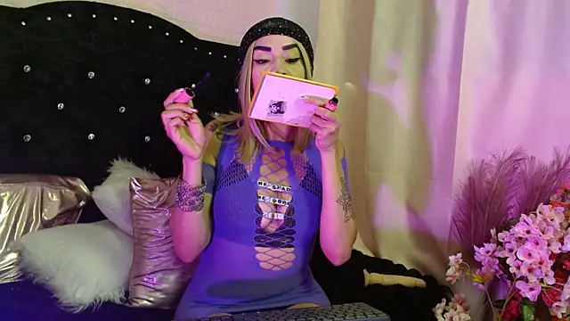 Snapshot of Ambar_Rouxee chatting on January 2026 08:58:01 PM Ambar Rouxee online show from January 2026 08:58:01 PM