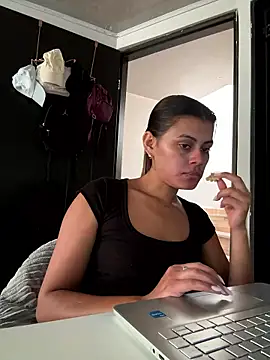 anna-evans09 online show from January 2026 07:06:01 PM