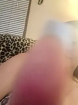 pinkcheetah12 online show from April 2026 12:08:02 AM