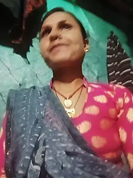Snapshot of Cuty_priti chatting on May 2026 05:12:02 PM Cuty priti online show from May 2026 05:12:02 PM
