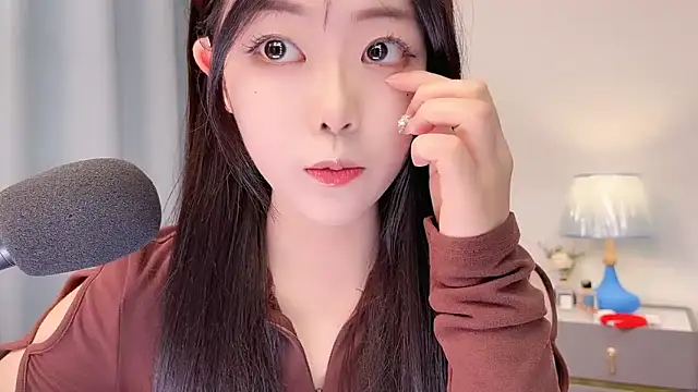 smalldaisy online show from April 2026 02:49:02 AM