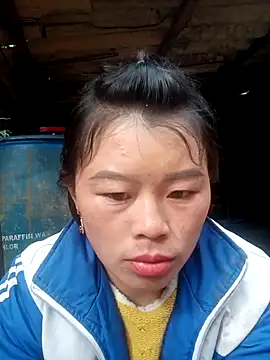 Snapshot of chloe-ri chatting on December 2025 06:44:01 AM chloe-ri online show from December 2025 06:44:01 AM