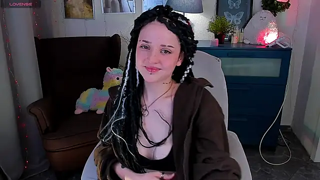 Snapshot of SarahShelby chatting on January 2026 05:54:02 AM SarahShelby online show from January 2026 05:54:02 AM