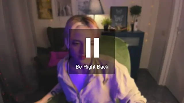 Snapshot of SarahShelby chatting on June 2026 08:58:01 PM SarahShelby online show from June 2026 08:58:01 PM