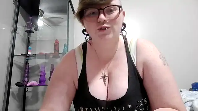 Snapshot of Pupghostt chatting on December 2025 07:32:01 PM Pupghostt online show from December 2025 07:32:01 PM