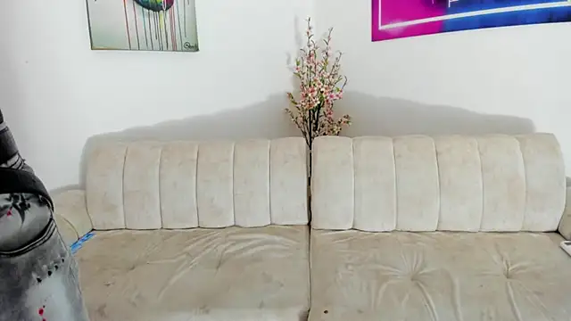 Hot Max 1 online show from December 2025 09:01:01 PM