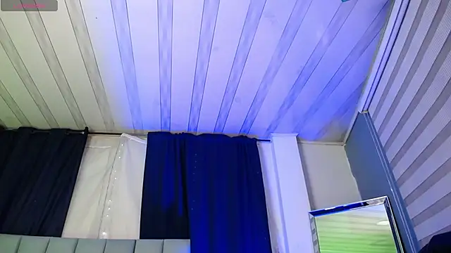 Emilyy05  online show from December 2025 03:35:02 AM