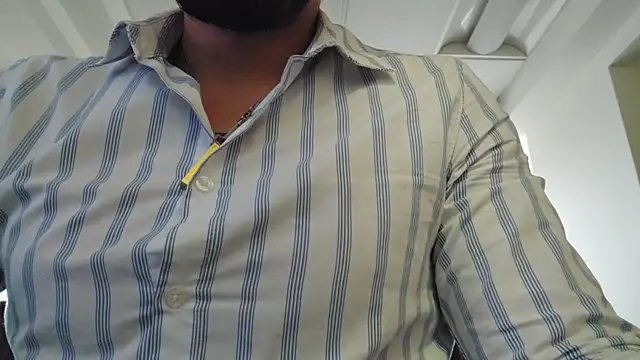 Snapshot of Aaron_hoffman chatting on July 2026 10:23:02 PM Aaron hoffman online show from July 2026 10:23:02 PM