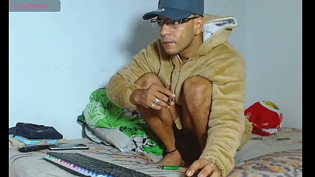 Snapshot of Alphamaster_92 chatting on May 2026 10:20:01 AM Alphamaster 92 online show from May 2026 10:20:01 AM