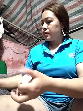 Snapshot of Lucky_cutee chatting on April 2026 12:00:02 AM Lucky cutee online show from April 2026 12:00:02 AM