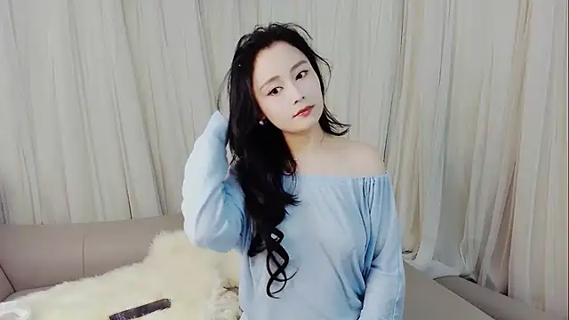 HCOCO online show from February 2026 01:42:01 PM