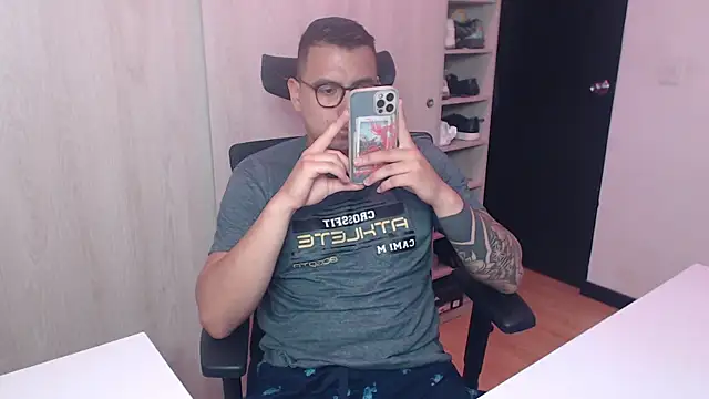 DanteVesper online show from April 2026 02:18:01 AM