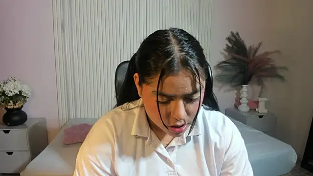 Snapshot of CelesteMoon5 chatting on January 2026 03:42:02 AM CelesteMoon5 online show from January 2026 03:42:02 AM