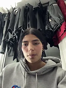 Ema Rose  online show from January 2026 01:41:02 AM